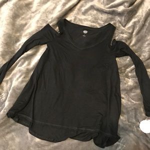 NWT SO cold shoulder tee